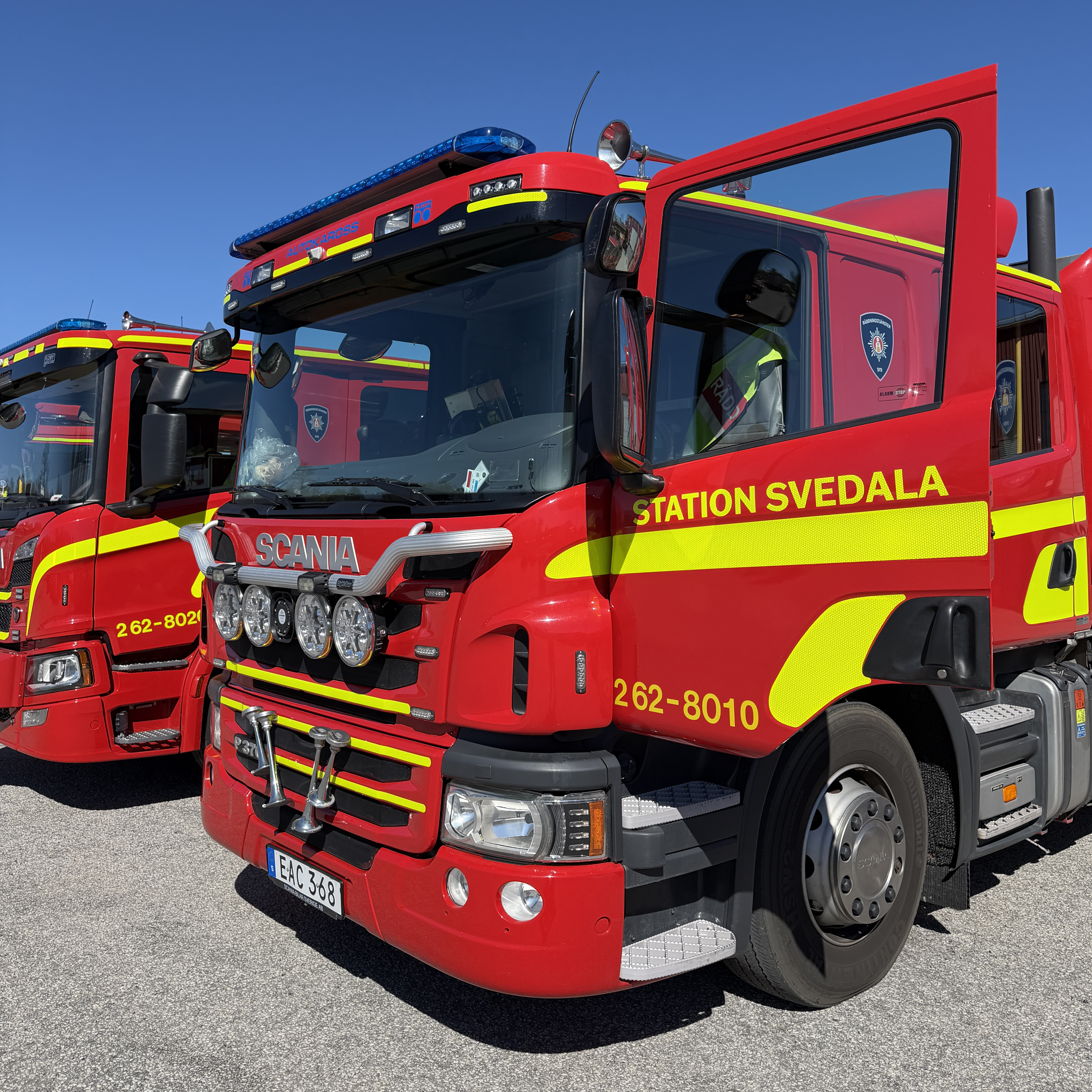 Station Svedala brandbil med dörren öppen